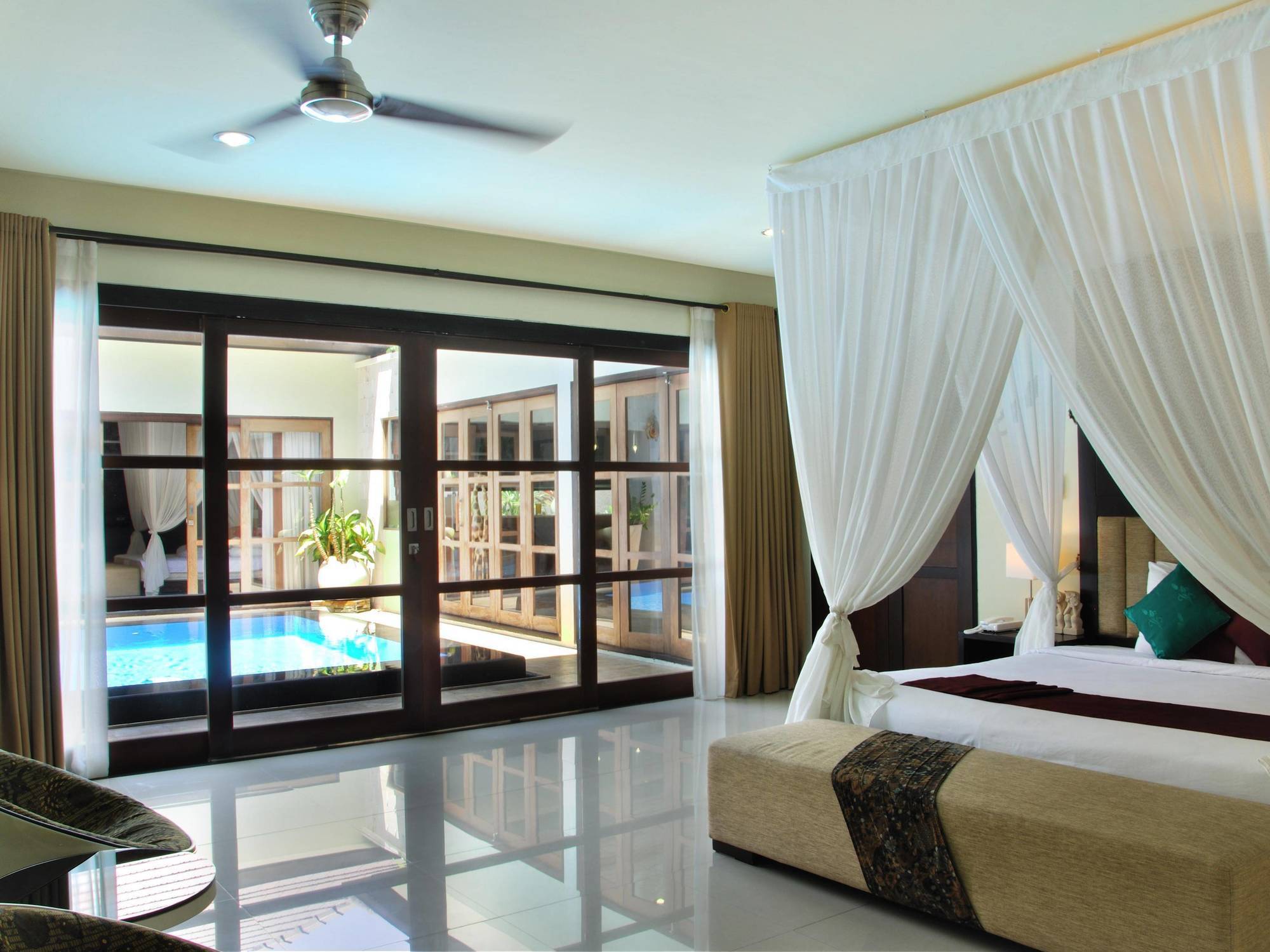 M Two Villas Seminyak Kültér fotó
