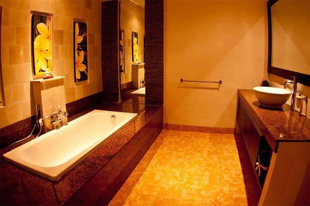 M Two Villas Seminyak Kültér fotó