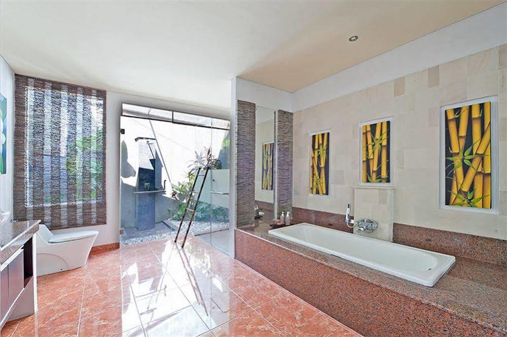 M Two Villas Seminyak Kültér fotó