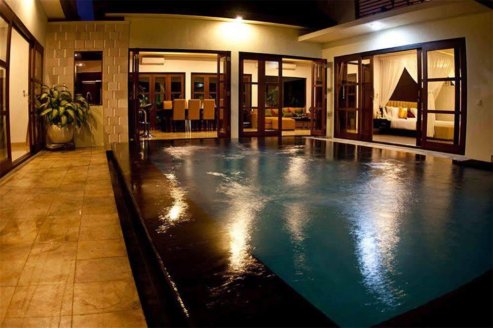 M Two Villas Seminyak Kültér fotó