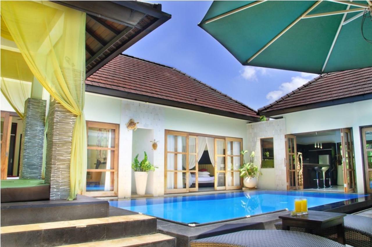 M Two Villas Seminyak Kültér fotó